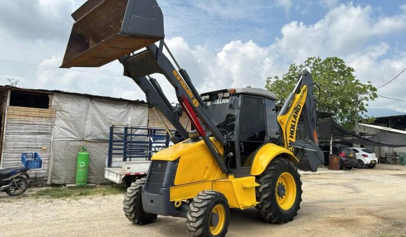 
								Retro New Holland B110 año 2013 Horas 11900 Ubicacion Colombia completo									