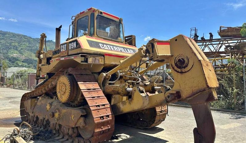 
								Bulldozer Caterpillar D9N año 2000  ubicacion Coloimbia US$41.000 EXW completo									