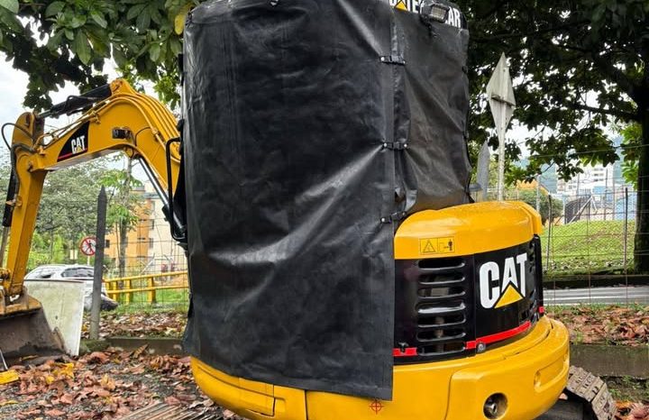 
								Miniexc. Caterpillar 305 CR E2  año 2008 horas 8000 ubicacion Risaralda. Colombia completo									