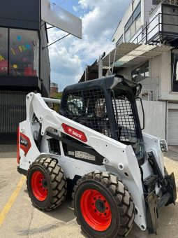 Minicargador Bobcat S570 año 2017 horas 8000Ubicacion Colombia