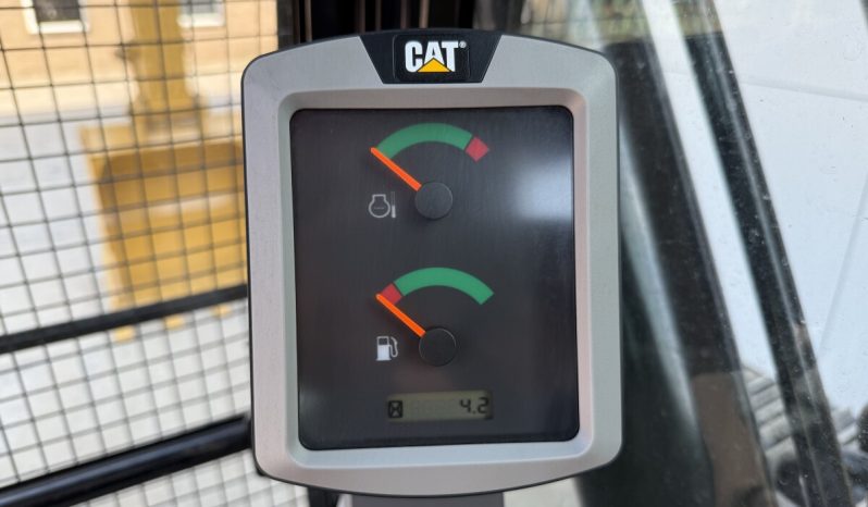 
								Excavadora Caterpilar 320D3  GC año 2025  Horas 4.5 Ubicacion Europa € 79500 EXW completo									