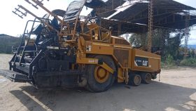 Pavimentadora Caterpillar AP100D año 2013 ubicacion Colombia US$80.000 EXW
