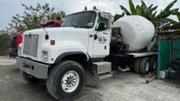 
										Mixer Marca Internacional año 2009  $300.000.000 completo									