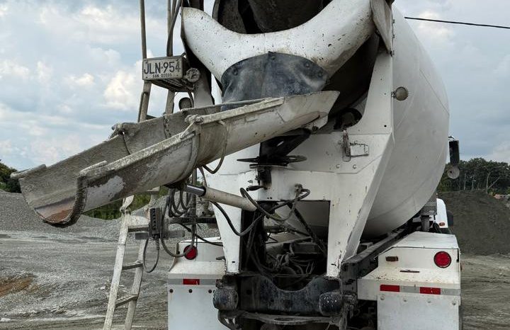
								Mixer Marca Internacional año 2009  $300.000.000 completo									