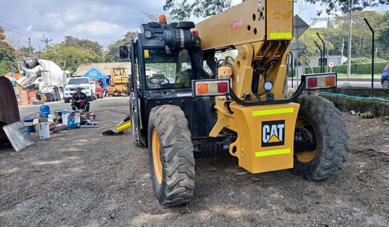 
								Telehander Caterpillar 642C año 2014 alcance 13 mtr cap. 3 ton ubicacion Colombia US$ 47200 EXW completo									