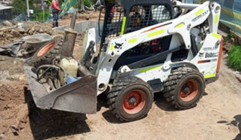 
								Minicargador Bobcat S650 año 2011 Horas  8100 martillo ubicacion Colombia completo									