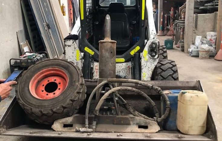 
								Minicargador Bobcat S650 año 2011 Horas  8100 martillo ubicacion Colombia completo									