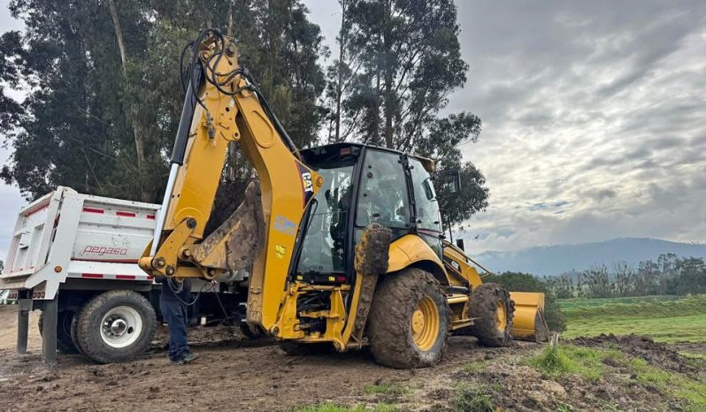 
								Retrocargador Caterpillar 420E 2009 4×4 brazo extendible Joystick $2750000000 completo									
