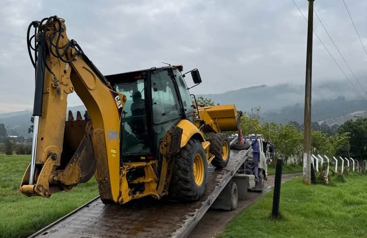 
								Retrocargador Caterpillar 420E 2009 4×4 brazo extendible Joystick $2750000000 completo									