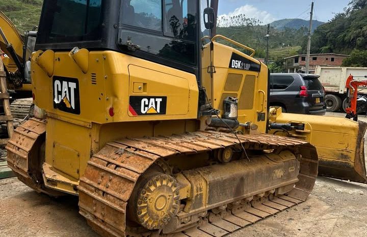 
								Bulldozer Caterpillar D5K2 LGP horas 14995  año 2015 Ubicacion Colombia $360000000 completo									