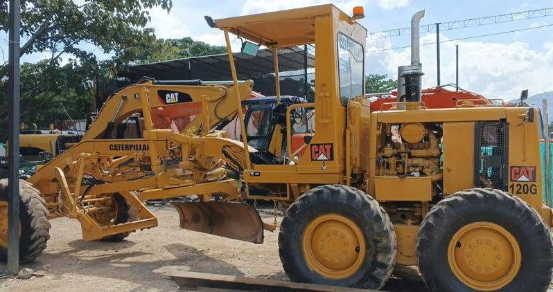 
								Motoniveladora Caterpillar 120G año 1980 ubicacion Antioquia completo									