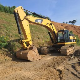 Excavadora Caterpillar 336D 2010 horas 11800 Ubicacion Risaranda Colombia US$88500 EXW