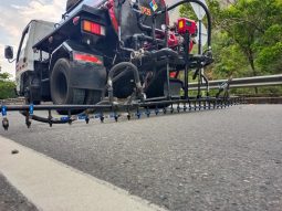 Irrigador de asfalto Tanque con capacidad de 2300 lts año 2016 disponibilidad inmediata