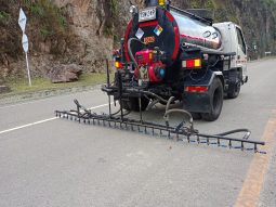 
										Irrigador de asfalto Tanque con capacidad de 2300 lts año 2016 disponibilidad inmediata completo									