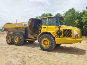 Dumper fuera de carretera Volvo A30 año 2003
