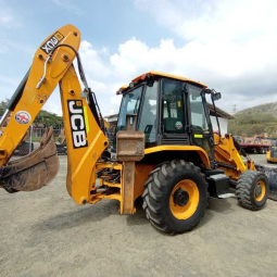 
										Retroexcavadora JCB 3CX año 2022 horas 3161 disponibilidad inmediata salvo venta previa completo									