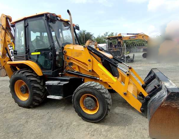 
								Retroexcavadora JCB 3CX año 2022 horas 3161 disponibilidad inmediata salvo venta previa completo									