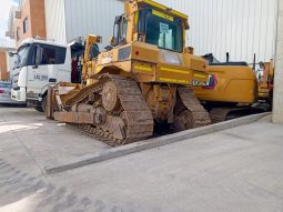 
										Bulldozer Caterpillar D6T año 2013 horas 15.000 completo									