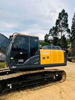 
										Excavadora John Deere 210G año 2017 horas 15000 disponibilidad inmediata salvo venta previa completo									