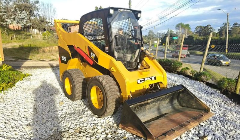
								Minicargador Caterpillar 262C año 2012 horas 6700 ubicacion Colombia $135000000 completo									