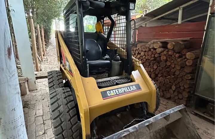 
								Minicargador Caterpillar  226  año 2003 Horas 90000 completo									