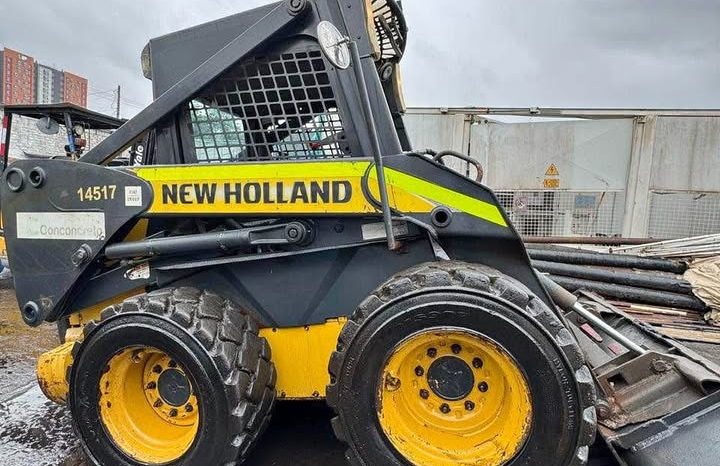 
								Minicargador New Holland L175 año 2010 horas 5900 US$17400 ubicacion Colombia completo									