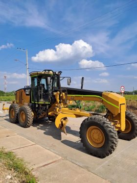 Motoniveladora Caterpillar 120M año 2011