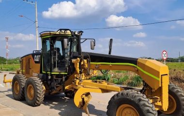 Motoniveladora Caterpillar 120M año 2011