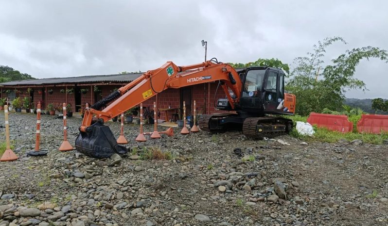 
								Excavadora Hitachi ZX120-6 año 2022 completo									