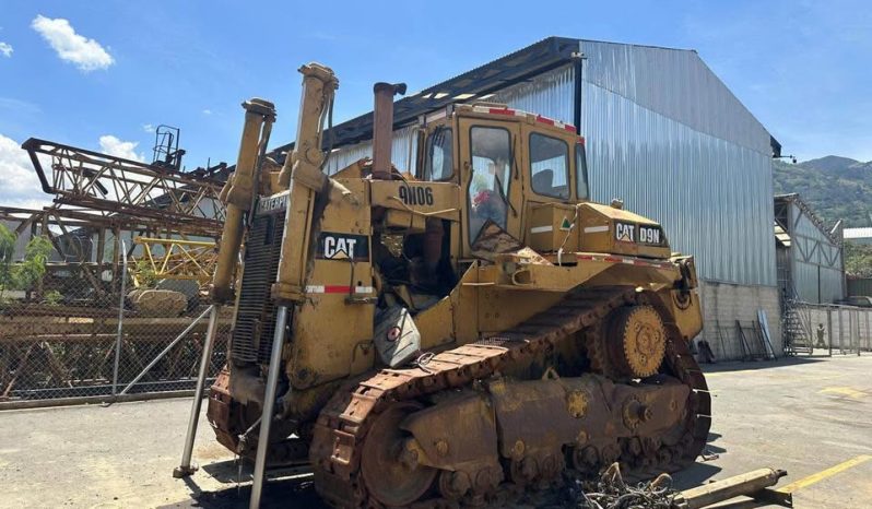 
								Bulldozer Caterpillar D9L Año 2000 Tren de rodaje al 70%  cabinado, incluye pala y riper  15.000 horas completo									