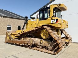 
										Caterpillar D6T LGP  año 2013 horas 16120 € 66.500. EXW completo									