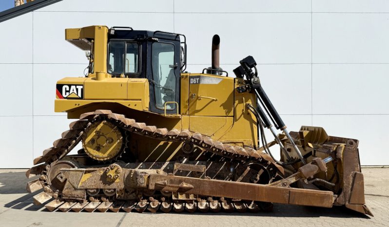 
								Caterpillar D6T LGP  año 2013 horas 16120 € 66.500. EXW completo									