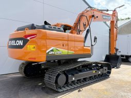 
										Excavadora Doosan Develon DX205  año 2025 horas 5  funcion de martillo $76.500 € EXW completo									
