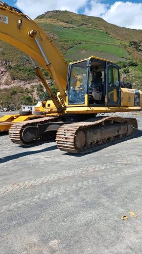 Excavadora Komatsu PC350 LC  año 2012