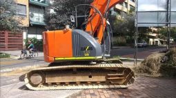 
										Excavadora Hitachi ZX 135 año 2013 venta o alquiler completo									