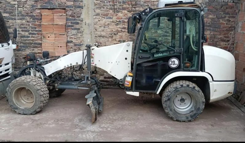 Motoniveladora Stehr modelo SUG 20 año 2018 horas 800. Adicional equipo de vibrocompactacion $25000000 Ubicacion Colombia completo