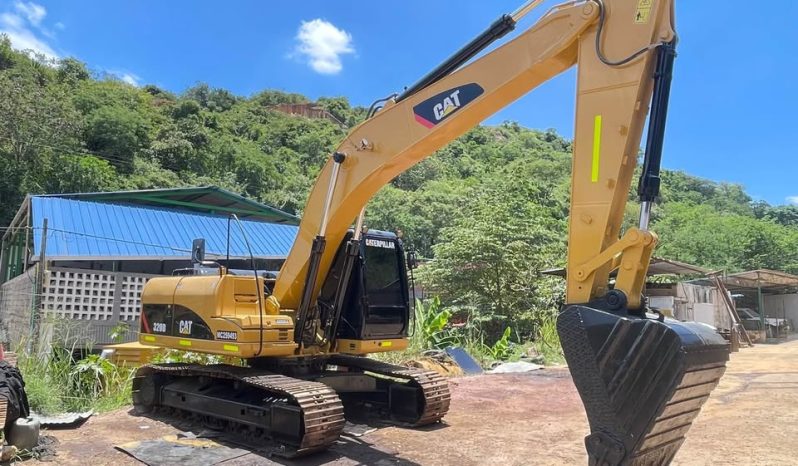 
								Excavadora Caterpillar 320D  año 2011 horas 12412 completo									