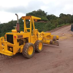 Motoniveladora Ghel  747B año 2000 Jardinera disponibilidad Inmediata ubicacion Colombia completo