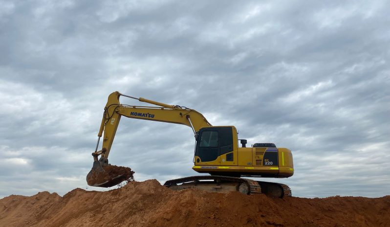 
								Excavadora Komatsu PC220 año 2011 Horas 12800 completo									