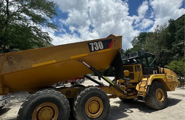 
								Dumper Caterpillar 730 año 2019 completo									