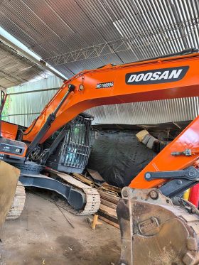 Excavadora Doosan 225 año 2021 horas 4000