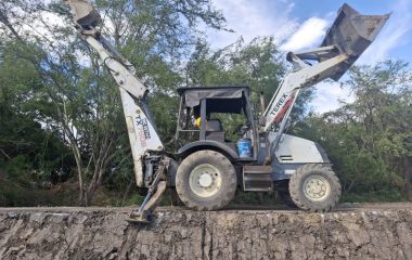 Retroexcavadora Terex 760B año 2005 4×4 brazo con extension