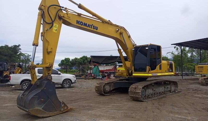 
								Excavadora Komatsu PC220 año 2011 Horas 12800 completo									