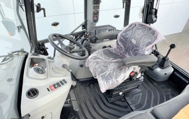 Retroexcavadora Case 570 VL Horas 6 Precio € 46.500 EXW