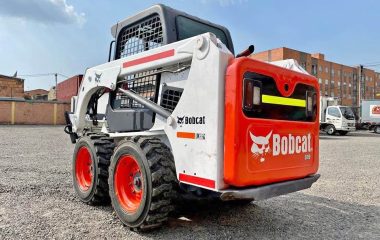 Minicargador  BOBCAT S450 año 2017 horas 3500 cabinaso A/A  uñas