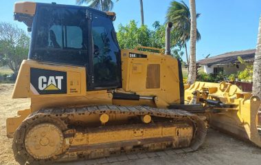 BULLDOZER D6K2 A año 2016 horas 5500