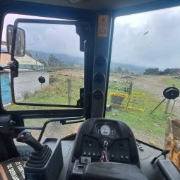 Retroexcavadora Hyundai H940C año 2022 Horas 4100  ubicacion Colombia