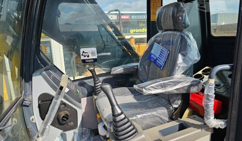 
								Excavadora Hyundai Robex 215L Smart Plus horas 4 Ubicacion Europa EUR € 73.500 EXW completo									