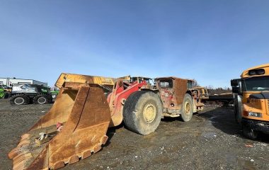 Cargador de bajo pefil Sanvik Toro 1400 año 1988 ubicacion CANADA USD $18500 EXW