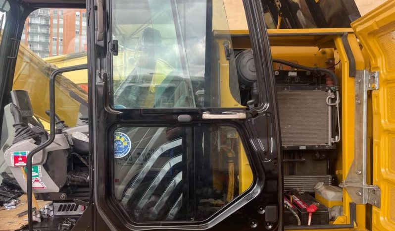 
								Excavadora Caterpillar 312E año 2015 horas 13400 precii, $ 275.000.000 ubicacion Colombia completo									